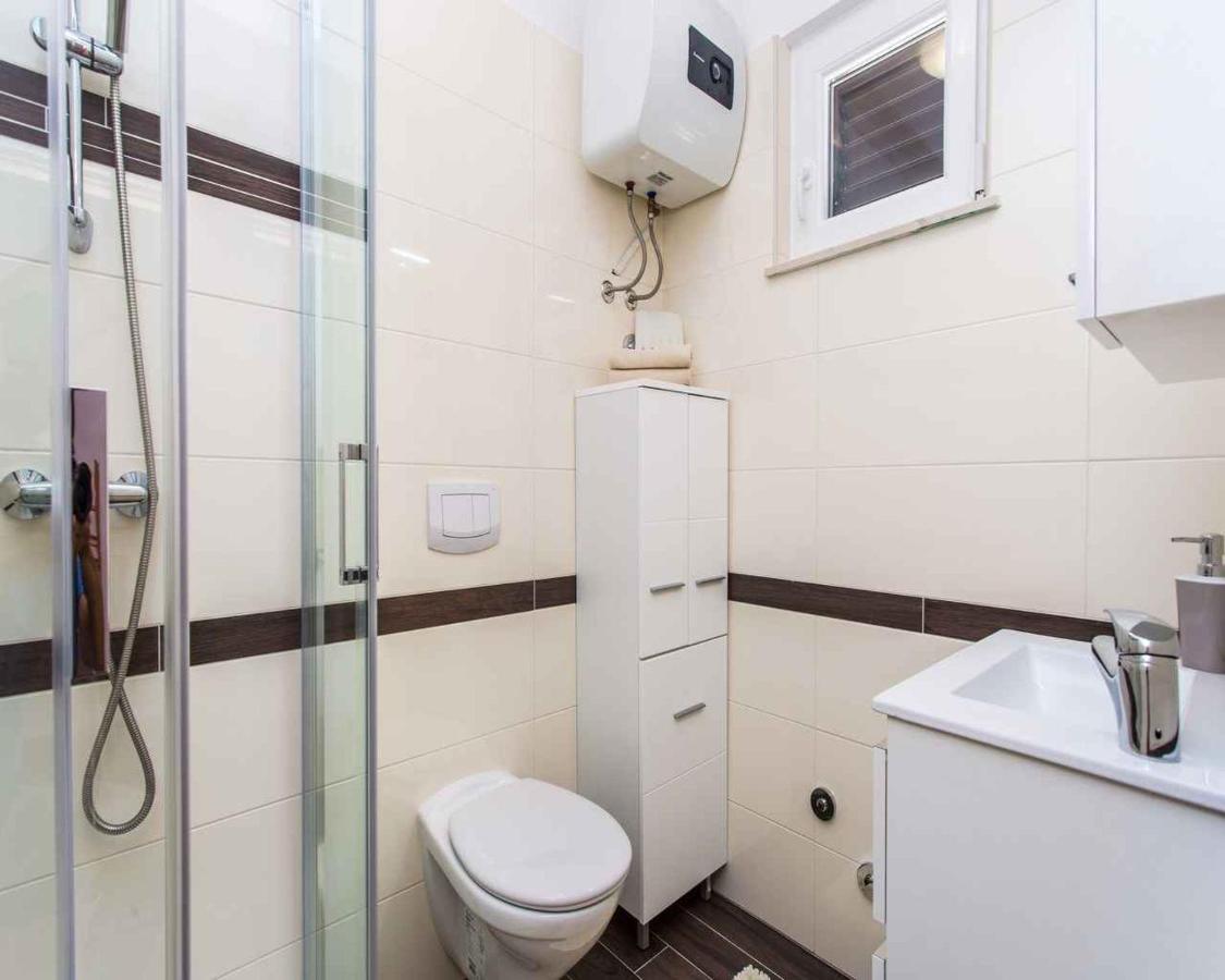 Apartment In Vrbnik/Insel Krk 36873 Eksteriør bilde