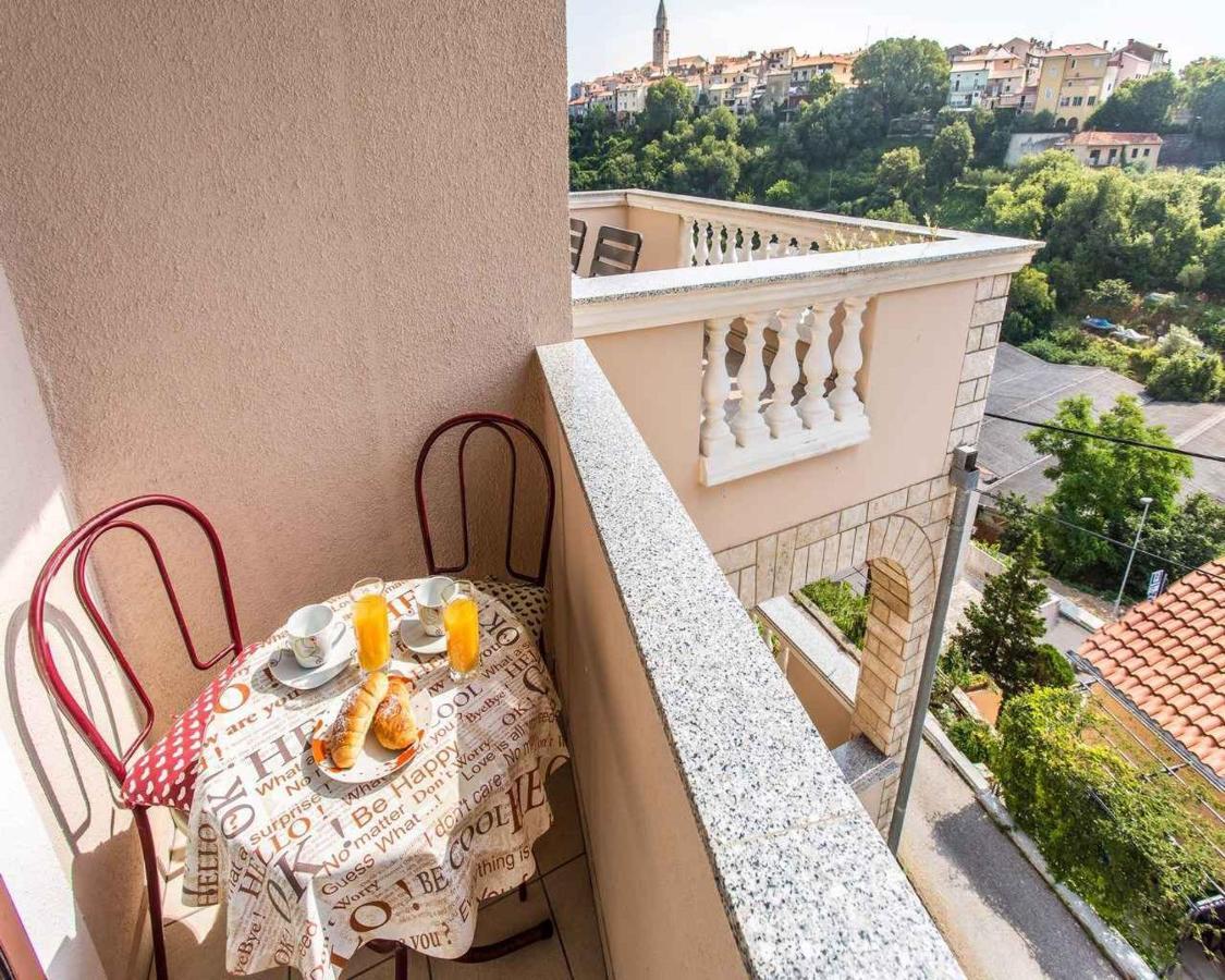 Apartment In Vrbnik/Insel Krk 36873 Eksteriør bilde