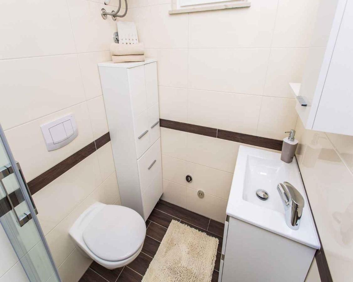 Apartment In Vrbnik/Insel Krk 36873 Eksteriør bilde